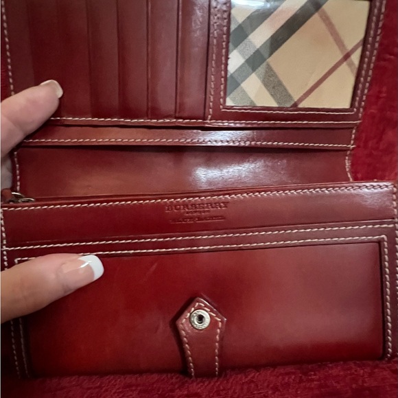 BURBERRY LONDON AUTHENTIC BLUE LABEL BUCKLE WALLET. EUC. - Picture 4 of 10